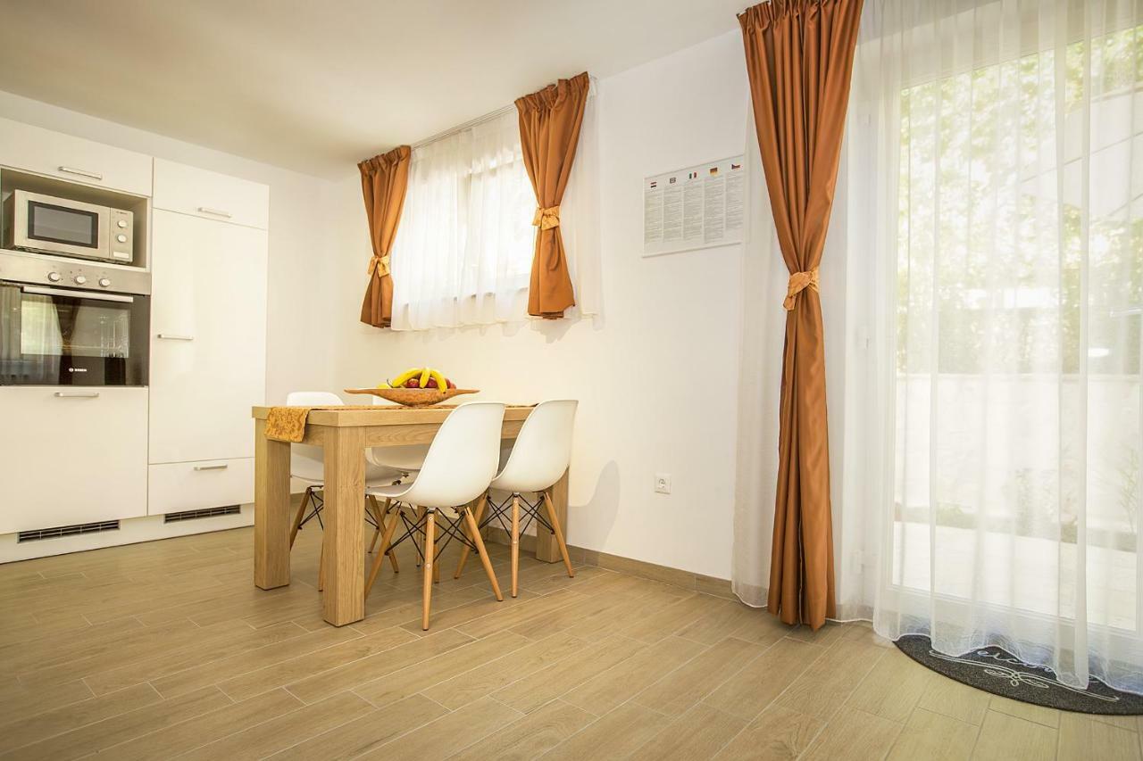 Residence Mediterraneo Baška Екстериор снимка