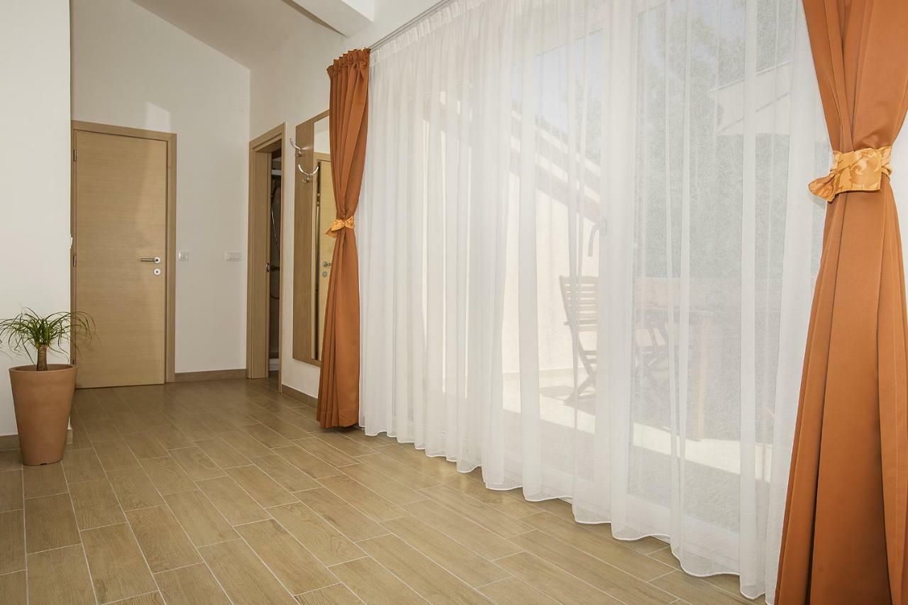 Residence Mediterraneo Baška Екстериор снимка